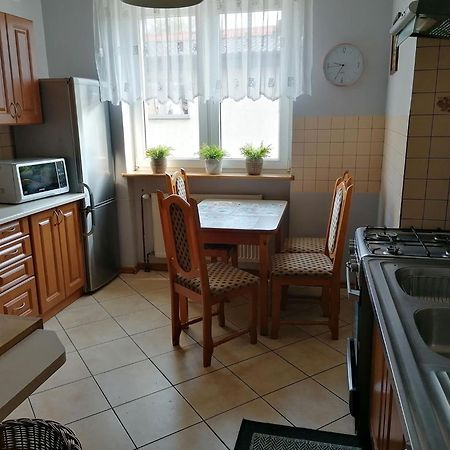 Pokoje Goscinne Halina Łeba Buitenkant foto