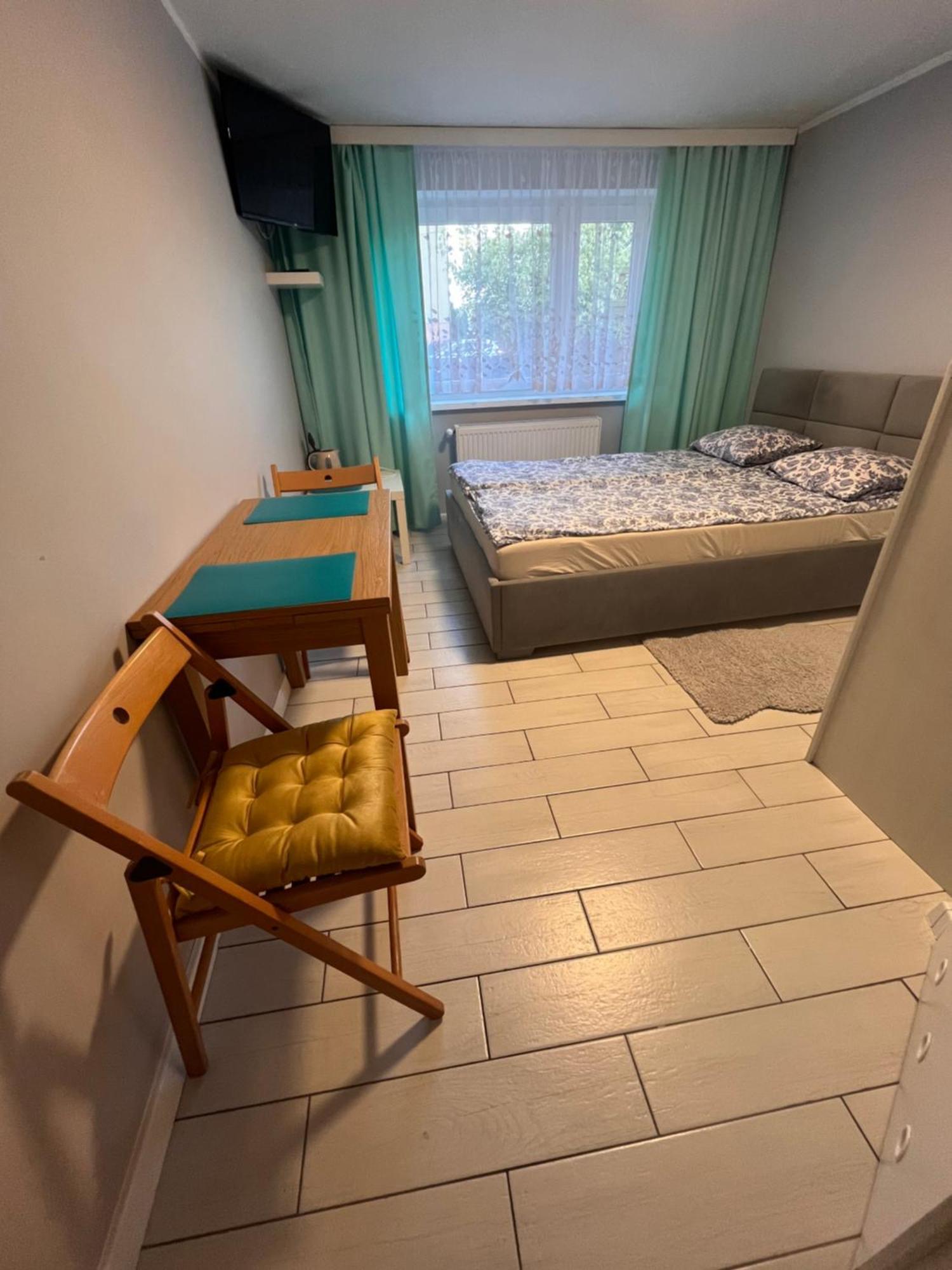 Pokoje Goscinne Halina Łeba Buitenkant foto